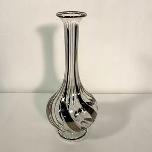 Swirl pedestal vase glass